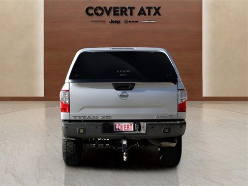 Used 2017 Nissan Titan PRO-4X image 6