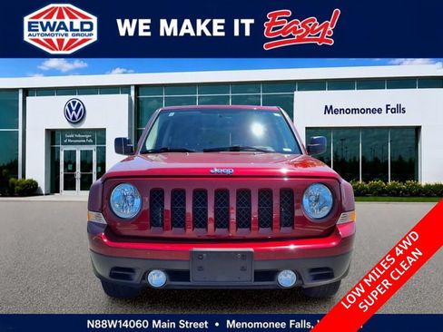 Used 2015 Jeep Patriot Latitude AWD/4WD image 2