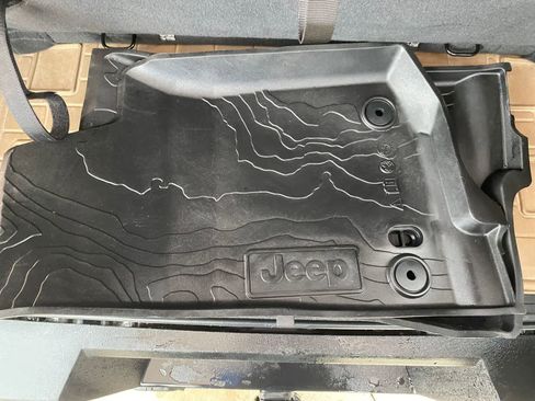 Used 2021 Jeep Wrangler Sport image 20