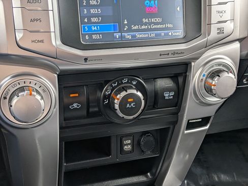 Used 2018 Toyota 4Runner SR5 Premium AWD/4WD image 22