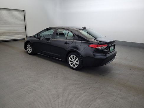 Used 2022 Toyota Corolla LE FWD image 3