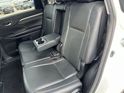 Used 2018 Toyota Highlander Limited AWD/4WD image 26