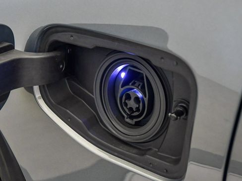 Used 2025 BMW M5 Touring w/ M Driver's Package image 16