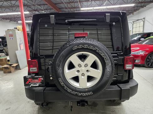 Used 2017 Jeep Wrangler Unlimited Sport w/ Quick Order Package 24S AWD/4WD image 6