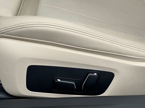 Used 2025 BMW M240i Coupe image 31