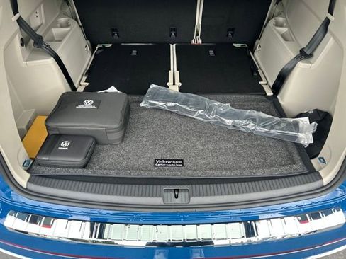 New 2026 Volkswagen Atlas SEL Premium R-Line image 13