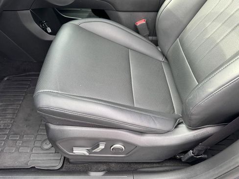 Certified 2025 Hyundai Santa Fe SEL image 15