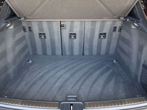 Certified 2023 Porsche Macan AWD/4WD image 22