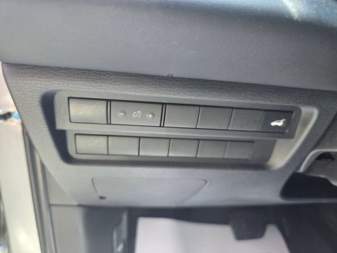 Used 2022 Mitsubishi Outlander SE AWD/4WD image 15