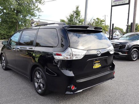 Used 2016 Toyota Sienna SE image 7