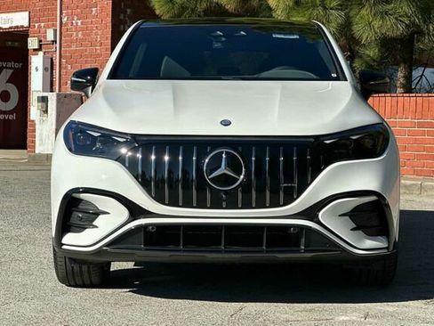 New 2025 Mercedes-Benz EQE AMG 4MATIC SUV image 9