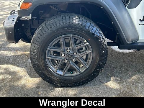 Used 2021 Jeep Wrangler Unlimited Sport AWD/4WD image 26