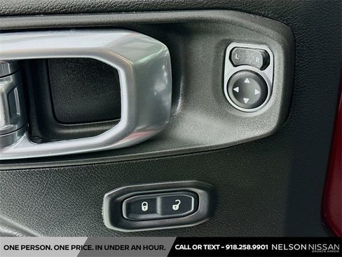 Used 2022 Jeep Gladiator Sport image 17