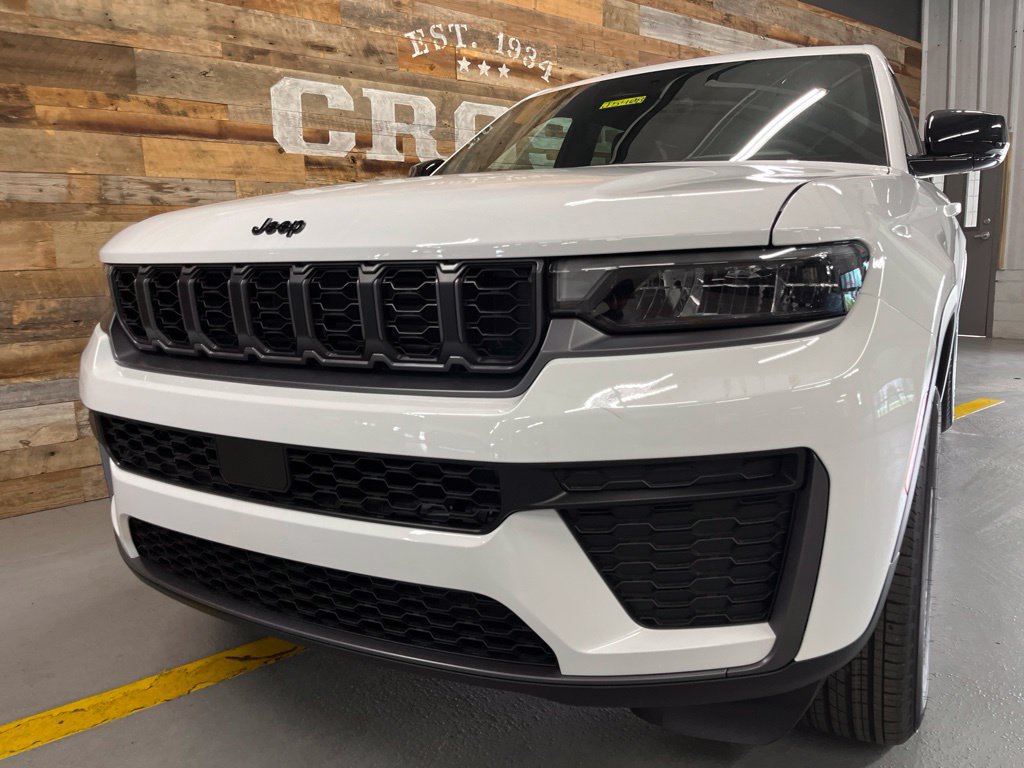 New 2026 Jeep Grand Cherokee Altitude AWD/4WD image 7