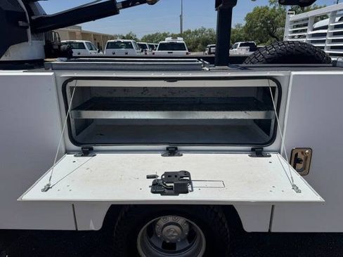 Used 2024 RAM 3500 Tradesman AWD/4WD image 16