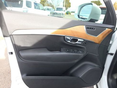 Used 2025 Volvo XC90 T8 Plus w/ Protection Package Premier image 11