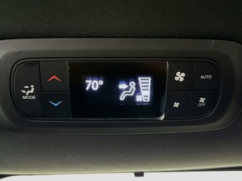 New 2026 Chrysler Pacifica Select image 24