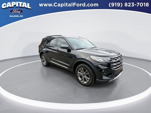 Certified 2025 Ford Explorer Active w/ Active Comfort Package image 2