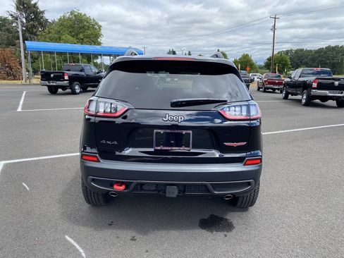 Used 2022 Jeep Cherokee Trailhawk w/ Sun, Sound & Nav Group AWD/4WD image 4