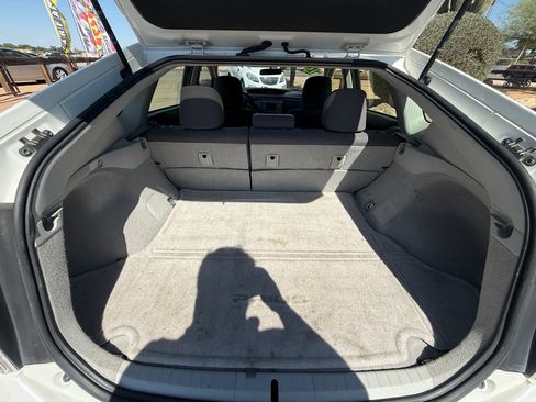 Used 2015 Toyota Prius Two FWD image 16
