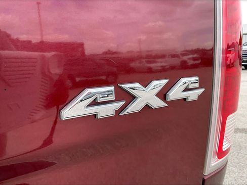 Used 2018 RAM 2500 Laramie AWD/4WD image 10