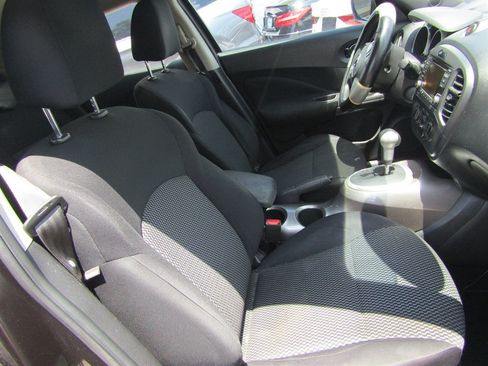 Used 2016 Nissan Juke S FWD image 5