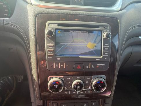 Used 2017 Chevrolet Traverse Premier FWD image 10