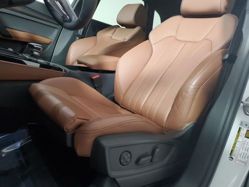 Certified 2025 Audi Q5 2.0T Premium Plus image 19