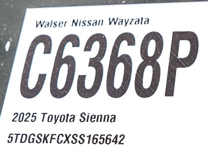 Used 2025 Toyota Sienna XSE AWD/4WD image 32