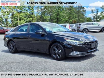 Used 2023 Hyundai Elantra SEL