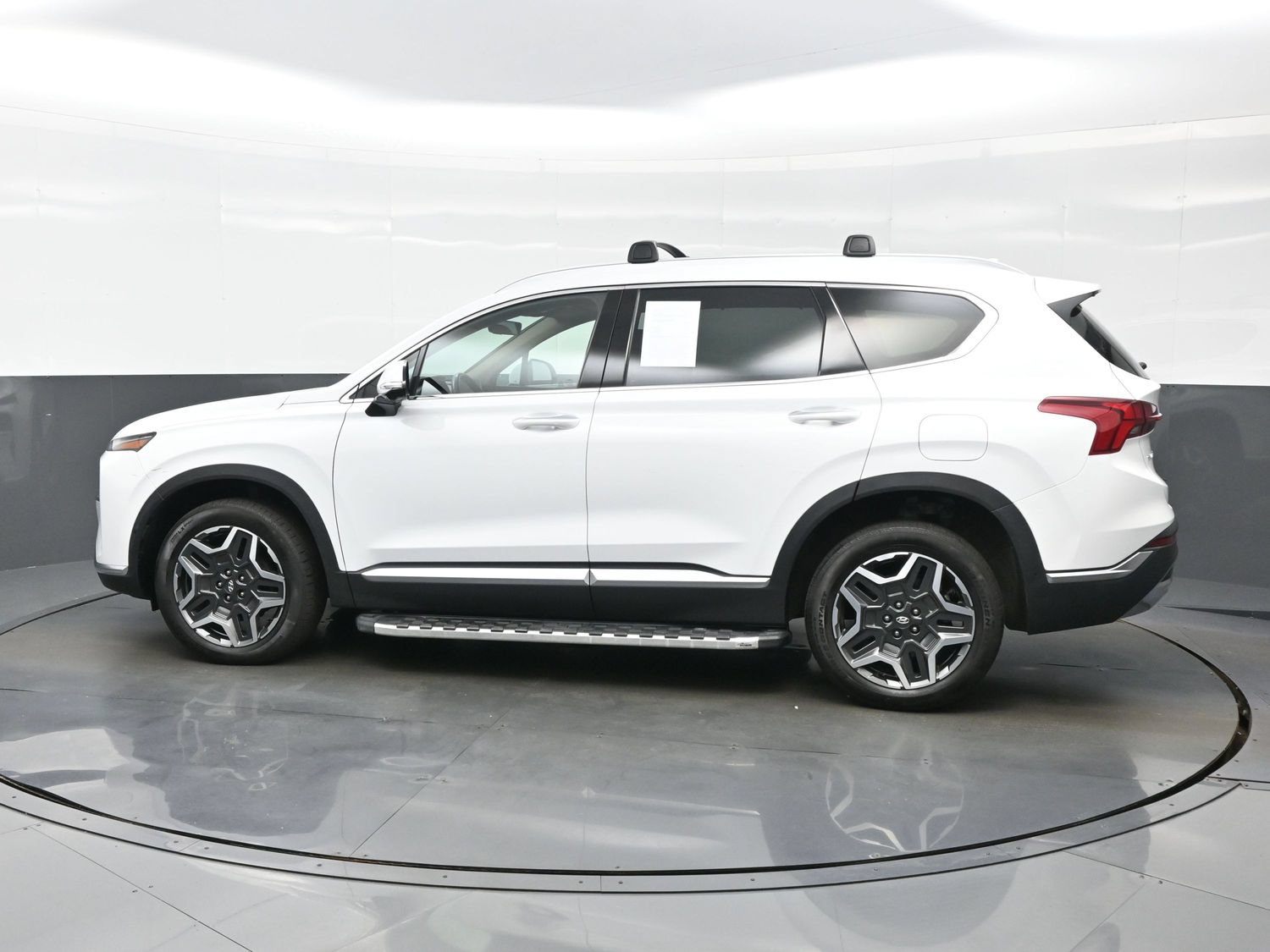 Certified 2023 Hyundai Santa Fe Limited AWD/4WD image 3