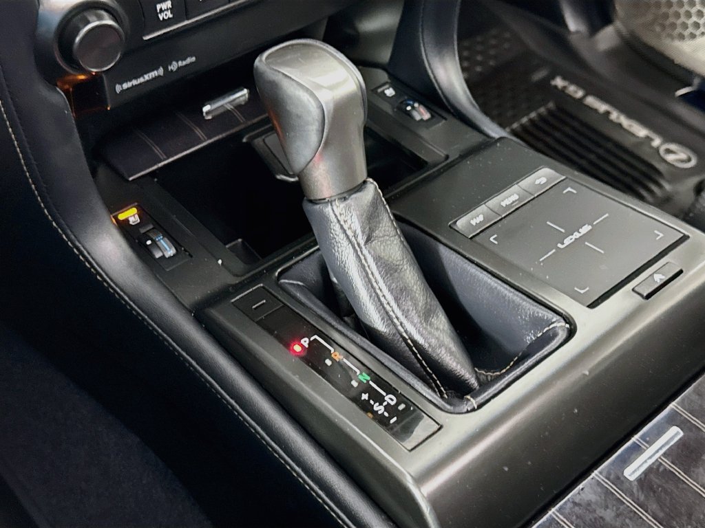 Used 2023 Lexus GX 460 Premium w/ Premium Package AWD/4WD image 17