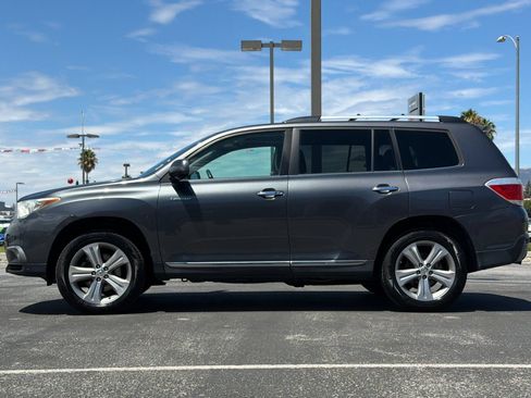 Used 2013 Toyota Highlander Limited FWD image 9
