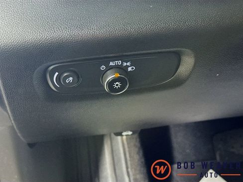 Used 2023 Chevrolet Traverse LT AWD/4WD image 12