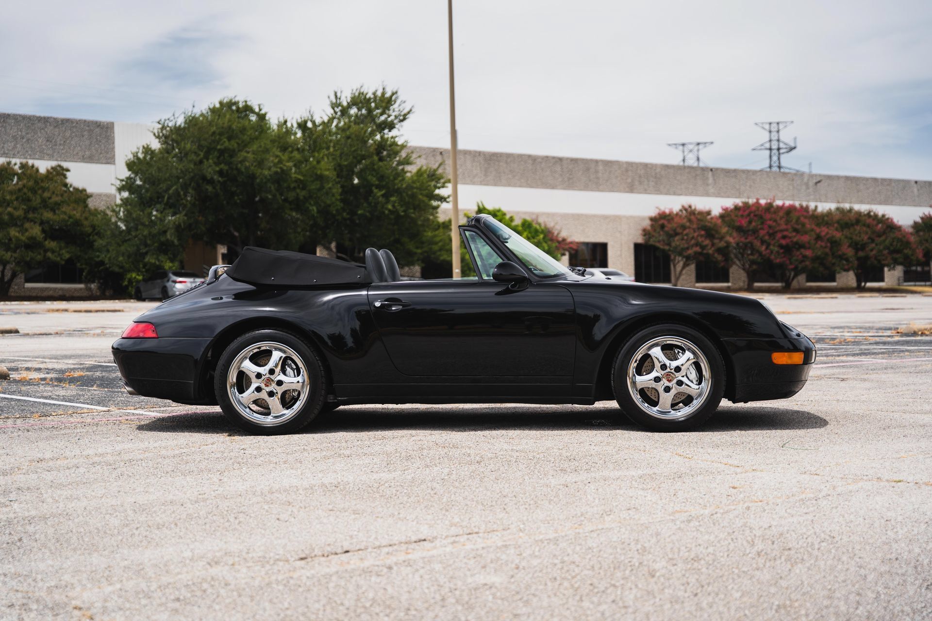 Used 1995 Porsche 911 Carrera RWD image 11