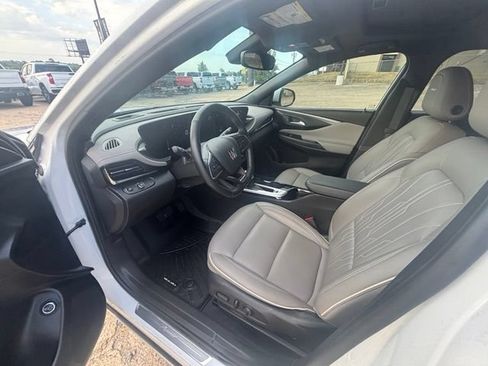 Used 2025 Buick Envista Avenir FWD image 11