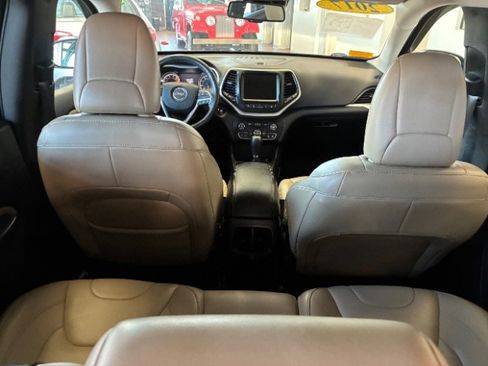 Used 2017 Jeep Cherokee Limited w/ Technology Group image 14