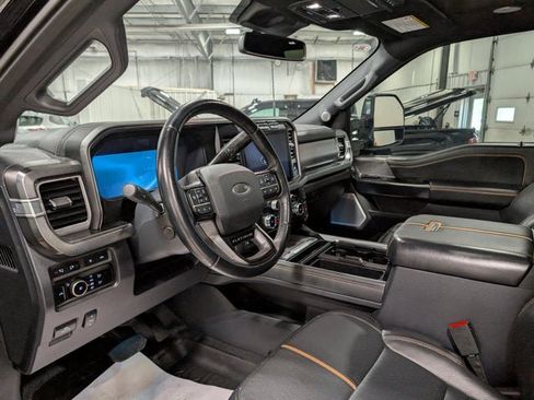 Used 2024 Ford F350 Platinum w/ FX4 Off-Road Package AWD/4WD image 16