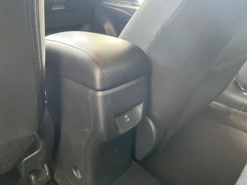 Used 2025 Nissan Versa SV image 23