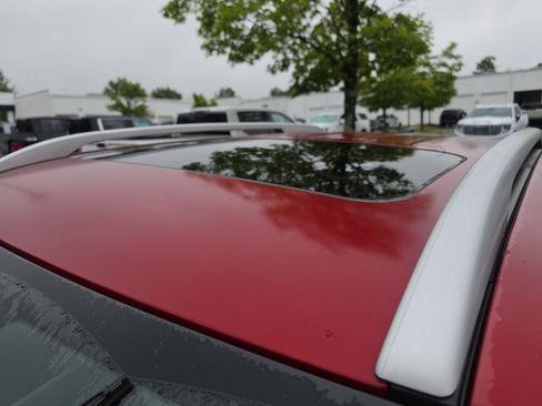Used 2024 Hyundai Venue SEL FWD image 7