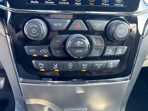 Used 2021 Jeep Grand Cherokee Laredo X AWD/4WD image 19