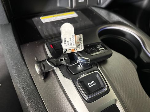 Used 2023 Honda Ridgeline RTL-E image 19