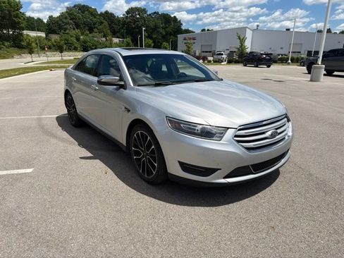 Used 2017 Ford Taurus Limited AWD/4WD image 7