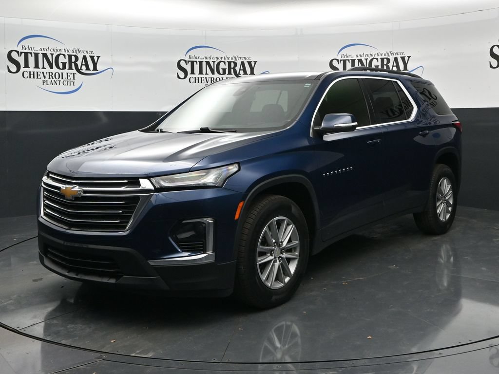 Used 2023 Chevrolet Traverse LT FWD image 3