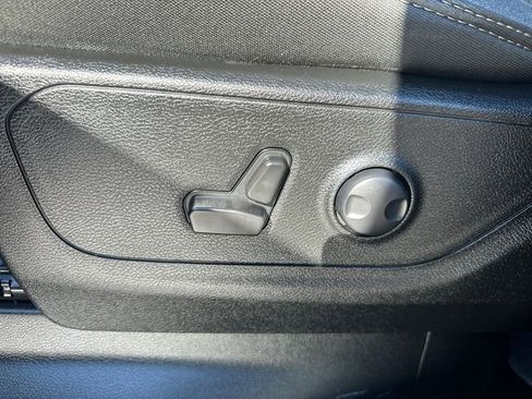 Used 2023 RAM 1500 Big Horn AWD/4WD image 29