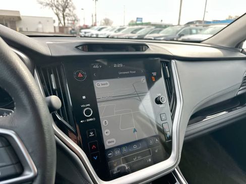 Certified 2025 Subaru Outback Limited image 32