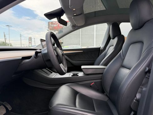 Used 2023 Tesla Model Y Long Range AWD/4WD image 11