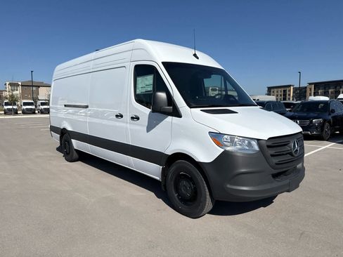 New 2026 Mercedes-Benz Sprinter 2500 image 3