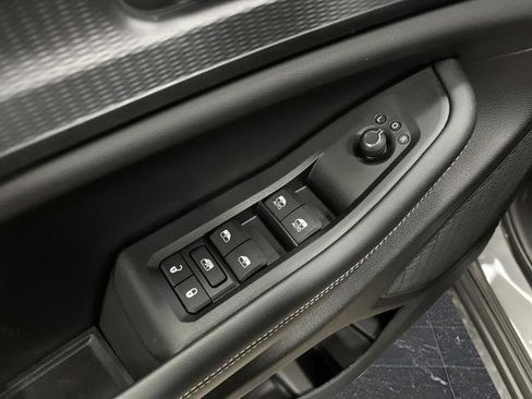 New 2025 Jeep Grand Cherokee Laredo X w/ Trailer Tow Package image 25