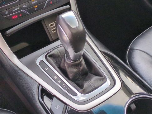 Used 2016 Ford Edge SEL w/ Canadian Touring Package image 17